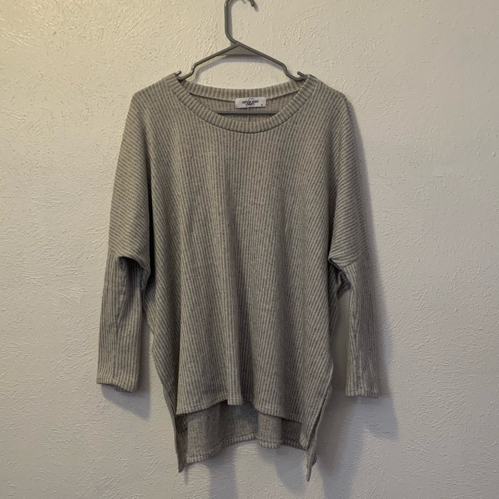 Carly Jean Los Angeles Sweater Medium